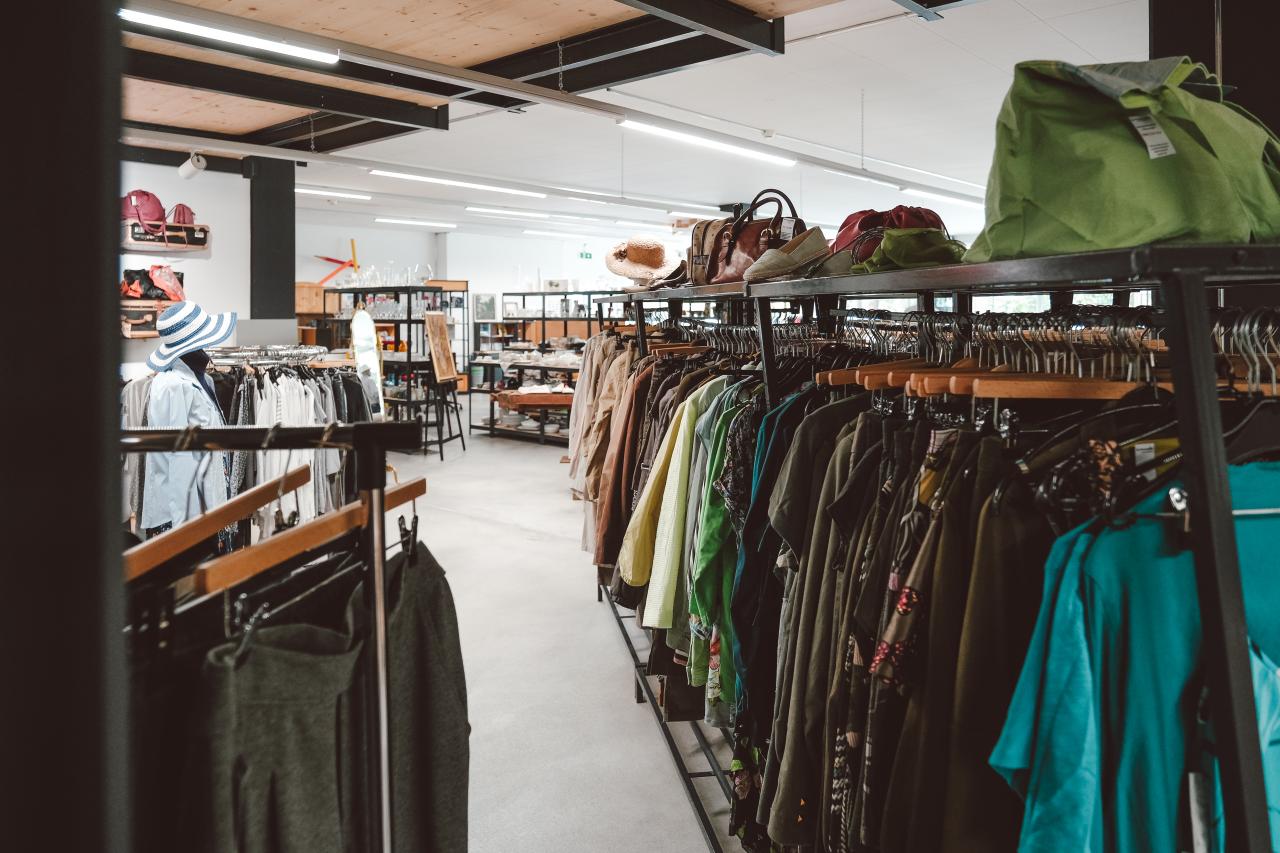 Kleider in la trouvaille Filiale