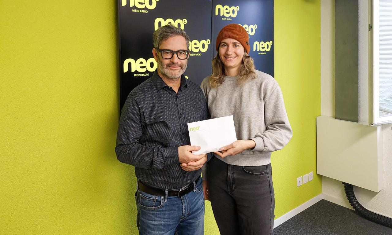 Spendenübergabe von Radio neo1