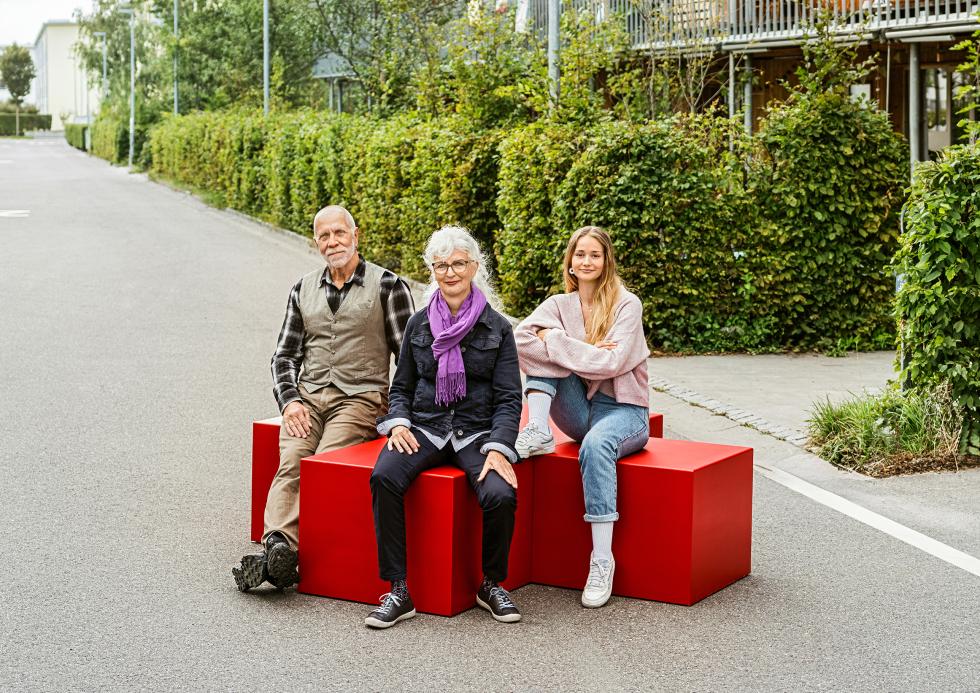 Drei SRK-Mitglieder sitzen auf dem Kreuz