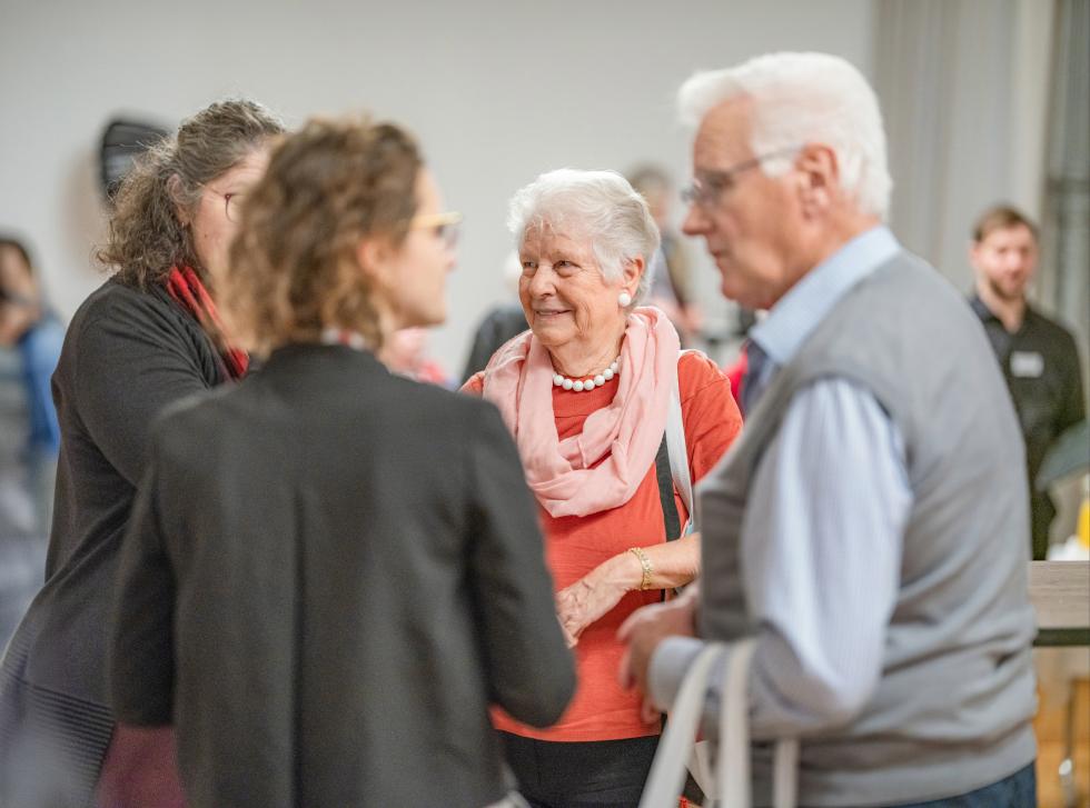 Menschen im Gespräch